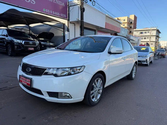 Kia Motors Cerato 1.6 16V Mec. 2012