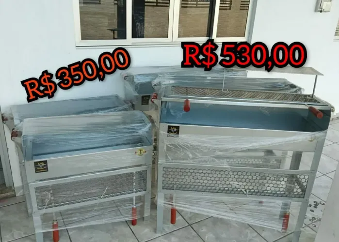 Churrasqueira para espetinho, com duas grelhas de inox promoção