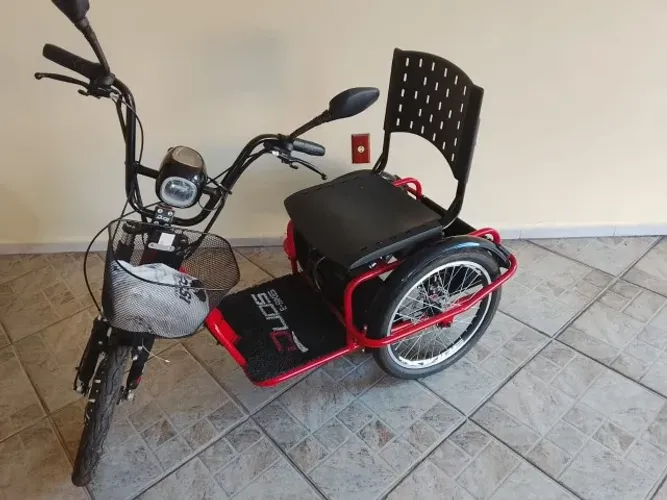 Triciclo Elétrico