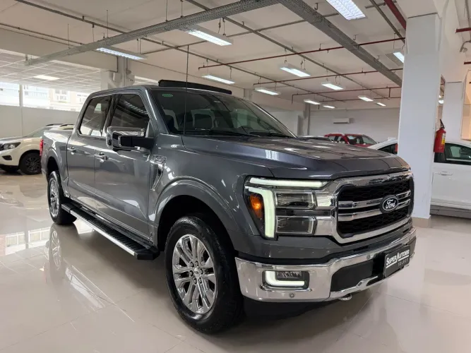 Ford F-150 Lariat 4X4 5.0 V8 2024