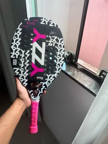 Raquete de beach tennis IZZY Gustavo Russo
