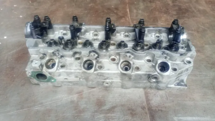 Cabeçote 8v k2500/ HR/ L200