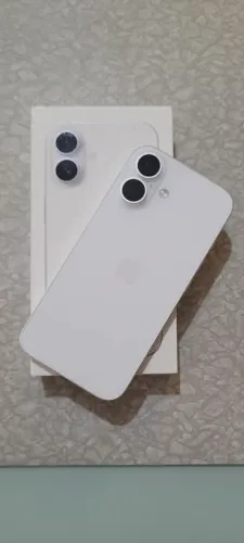 Iphone 16 SE branco