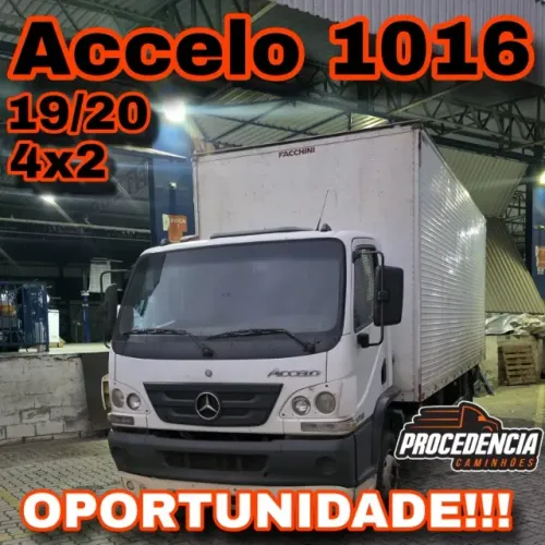 Accelo 1016 4x2 19/20 no baú