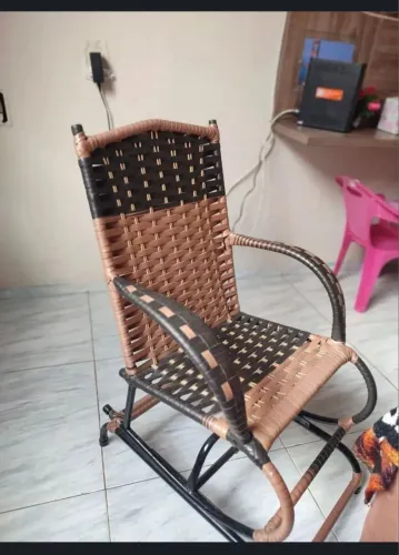 Cadeira de balanço infantil