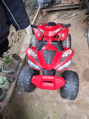 Quadriciclo elétrico