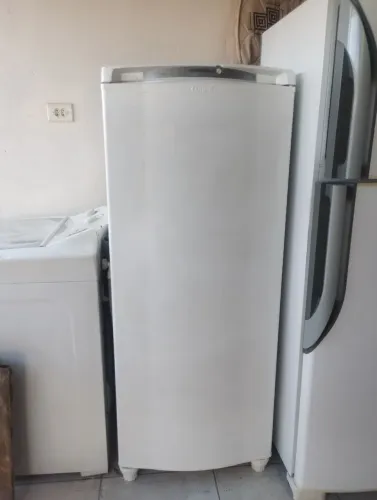 Vendo essa geladeira da Consul 110 V r$ 700