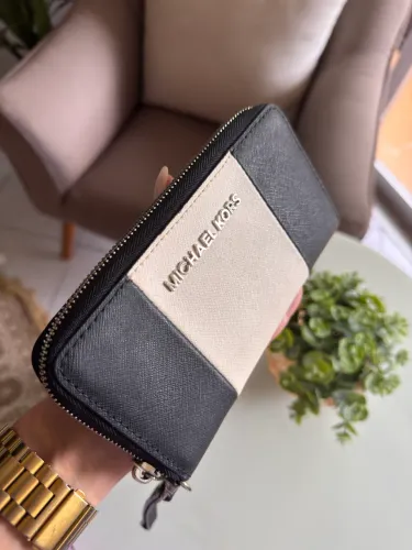 Carteira Michael Kors - nova 