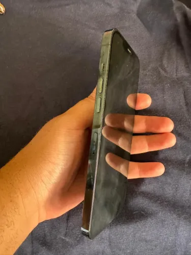 iPhone 12 Pro Max 128GB (seminovo) - R$1.650,00 *Leia o anúncio*