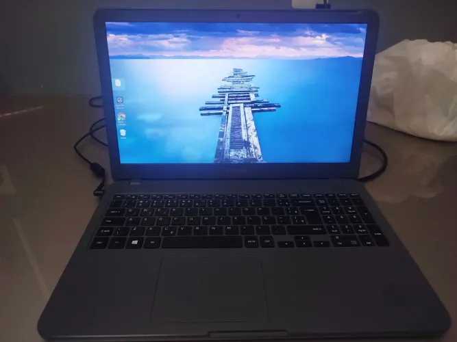 Notebook Samsung NP350XAA i3 15.6" SSD 240GB - R$ 700 (negociável)