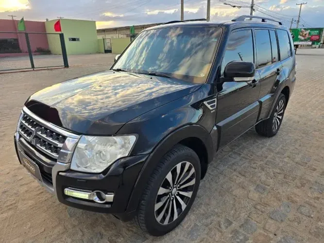 Mitsubishi Pajero HPE Full 3.2 4X4 T.i.dies. 5P AUT 2016
