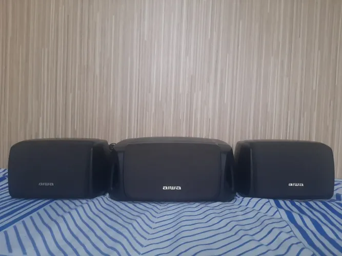 Caixa de som aiwa