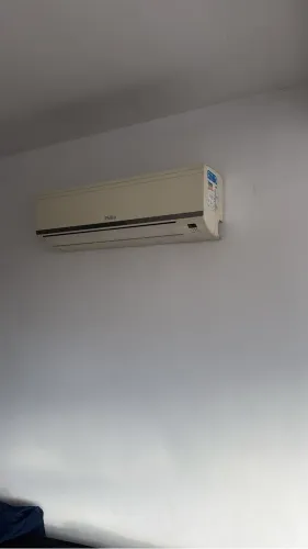 AR CONDICIONADO INVERTER/ QUENTE E FRIO/ 12 mil btus