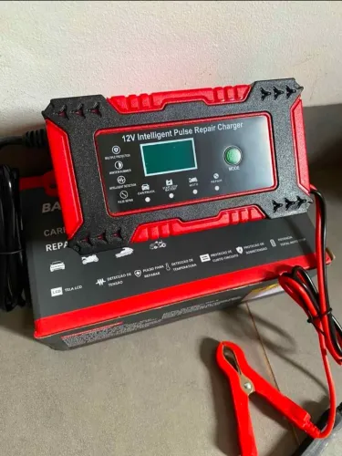 Carregador de Bateria Carro e Moto 12V
