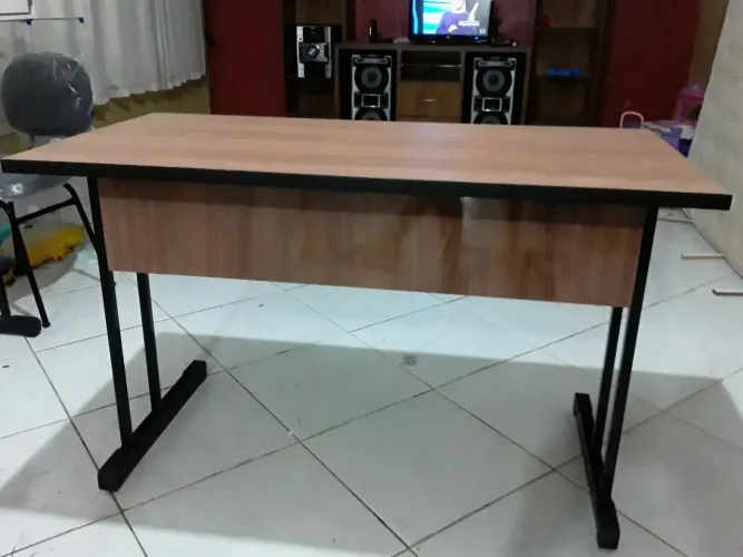 Mesa escritório escrivaninha estudos preço só quarta