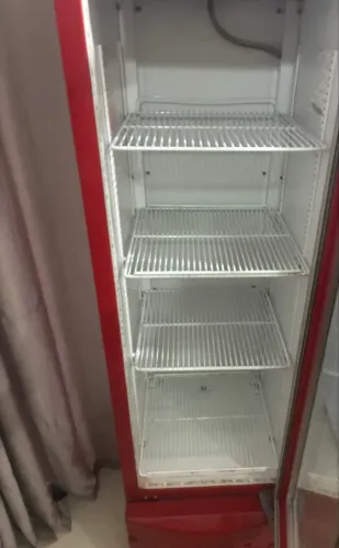 Freezer SLIM expositor de bebidas 220 volts 