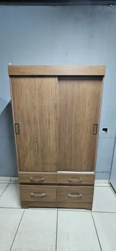 guarda roupa solteiro portas de correr com gaveteiro semi novo