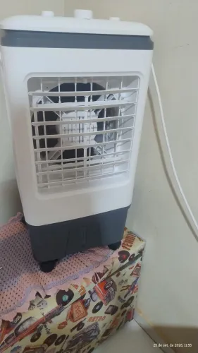 Vendo esse climatizador sumay 17 litros três dias de uso