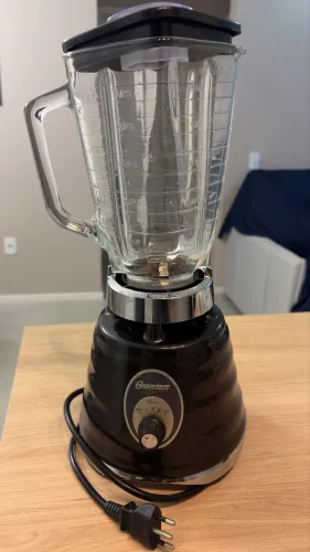Liquidificador oster retro