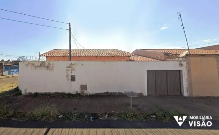 CASA PARA ALUGAR COM 02 QUARTOS, GARAGEM COM 03 VAGAS NO BAIRRO JARDIM MARACANÃ