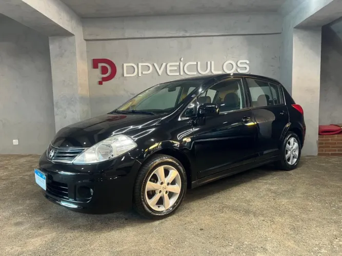 Nissan Tiida S 1.8/1.8 Flex 16V Mec. 2012