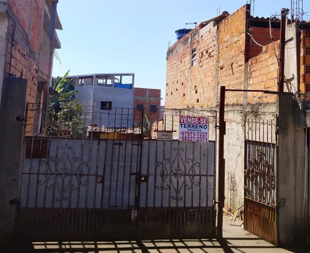Terreno em área urbana com alto potencial de valorização. Pronto para morar.