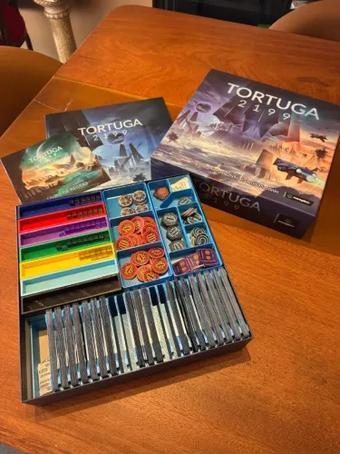 Tortuga 2199 + Miniaturas Pintadas + Expansão