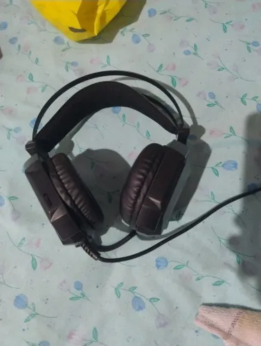 VENDO FONE DE OUVIDO GAMER