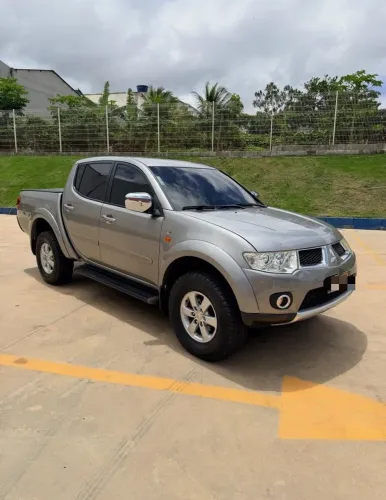 Mitsubishi L200 Triton HPE 3.2 CD TB Int.diesel AUT 2013