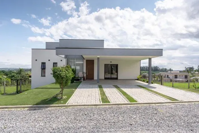 Casa Térrea - Condomínio Pinheiros do Lago - Alambari/SP
