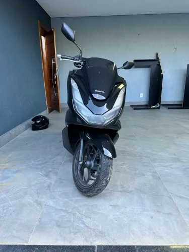 ? Honda PCX 160 DLX 2025 - Apenas 800 KM + Capacete Grátis