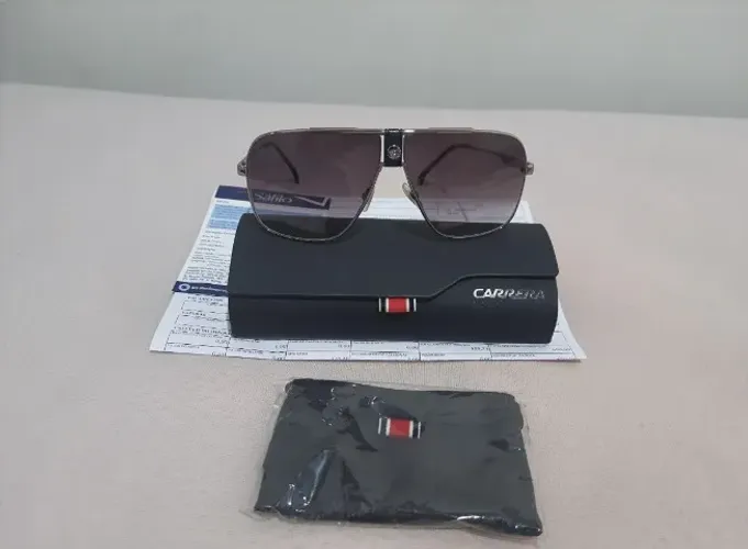 Óculos carrera original