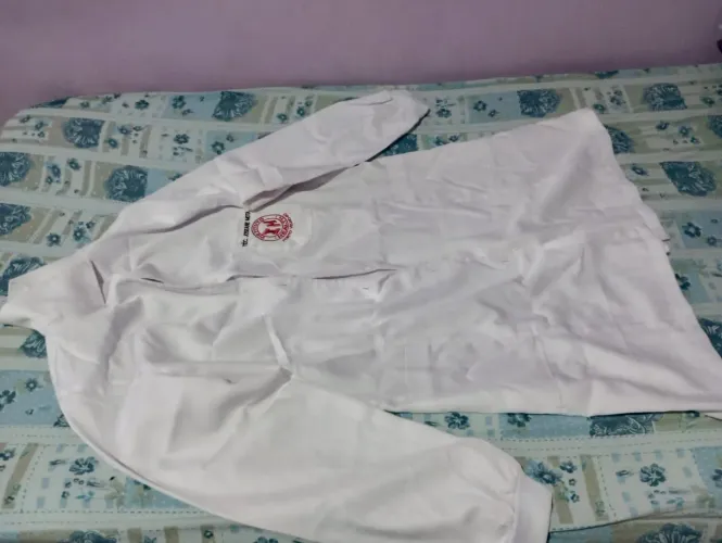 Vendo Jaleco e Pijama Azul Royal
