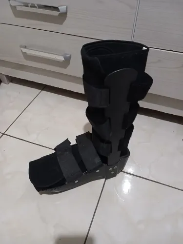 Bota ortopédica!