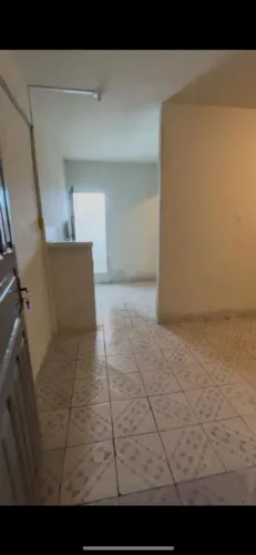 Casa p/alugar na principal da santa Lúcia 