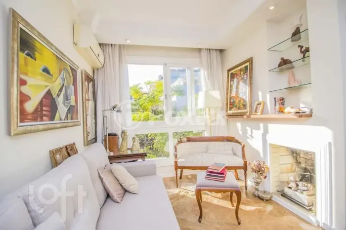 Imóvel para venda possui 121 metros quadrados com 2 quartos em Petrópolis - Porto Alegre -