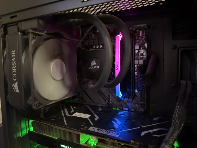 Water Cooler Corsair 120mm Intel + Kit de Montagem