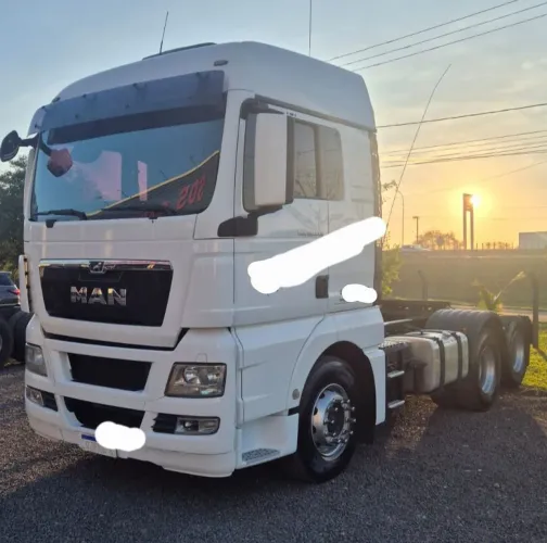 MAN 28440 ano 2019 6x2