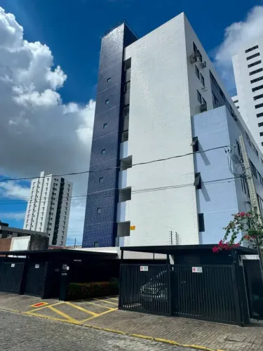 Aptos de 2 quartos, 60m², prédio c/ portaria e elevador, no Expedicionários.