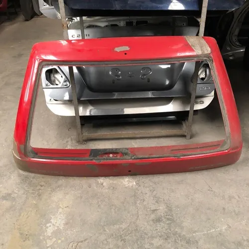 Tampa Traseira Suzuki Swift