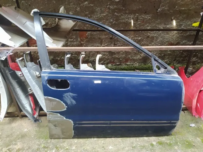 Porta Volvo v40 1997 1998 1999 2000 2001 2002 2003