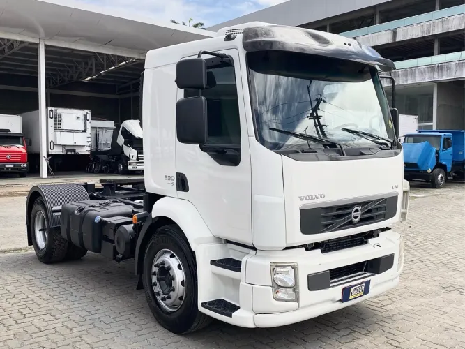 OVolvo Vm 330 Ano 2012 (único dono) completo (extra)