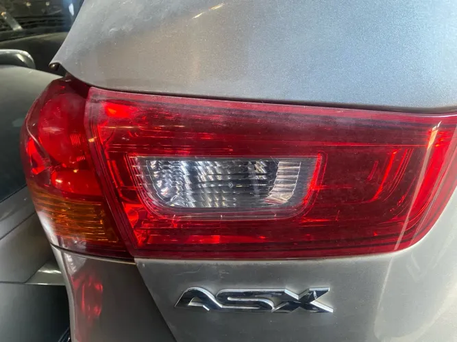 Lanterna  de tampa  ASX 2014(450 cada)