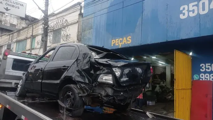 Sucata Voyage G6 1.0 8V 2015 para retirada de peças
