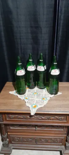 Garrafas de Guaraná Antártica 