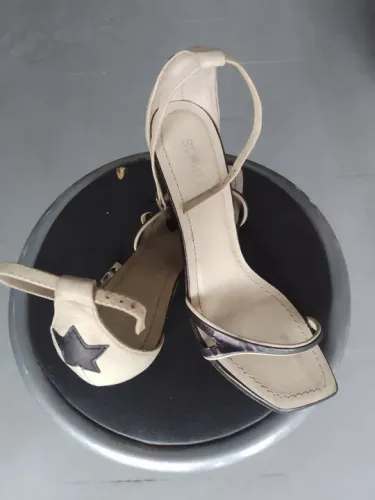 Sandália Schutz vintage, couro
