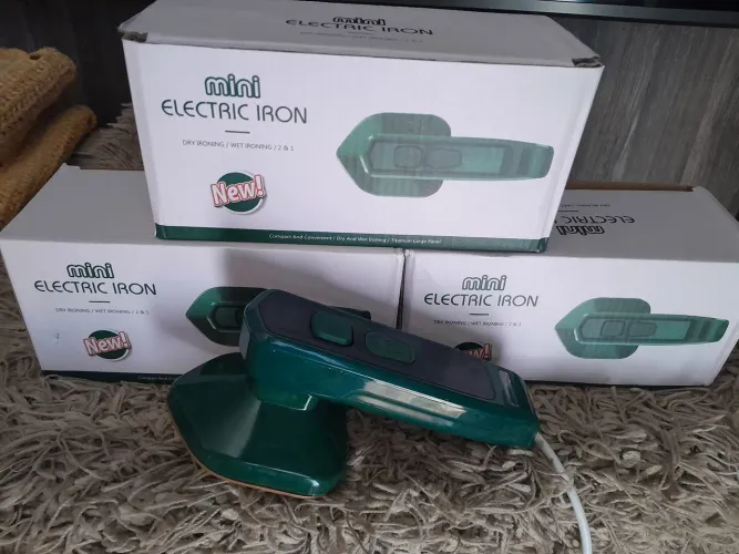 Mini Ferro de Passar Roupa Elétrico Portátil - Novo!
