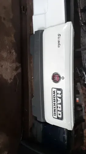 Fiat strada hard working ano 2014 a 2021 tampa traseira