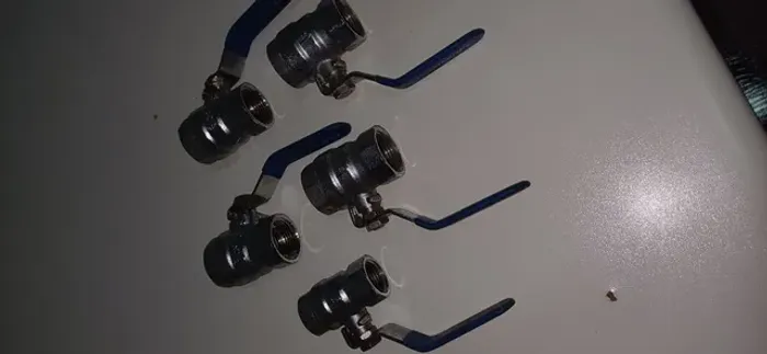 5 válvulas esfera 3/4" $ 160