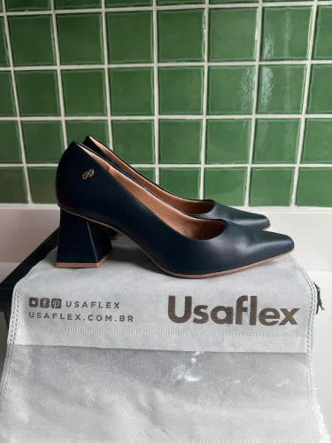 Scarpin Azul Salto Bloco Couro Bico Fino Usaflex